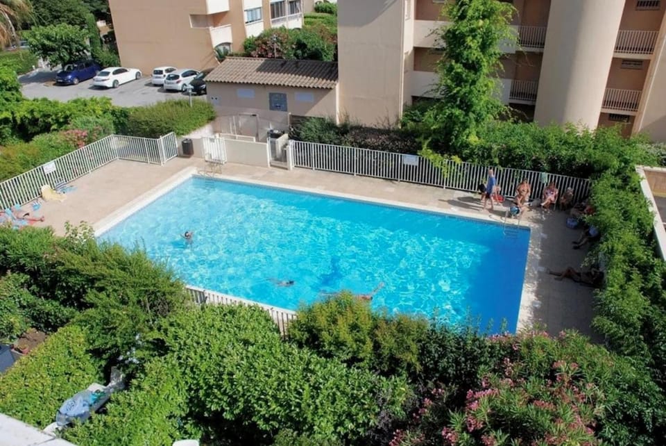 Appartement climatisé avec Piscine à Sanary Apartment in Sanary-sur-Mer