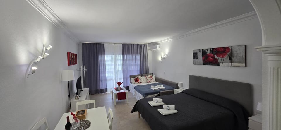 Bed, Living room, Bedroom