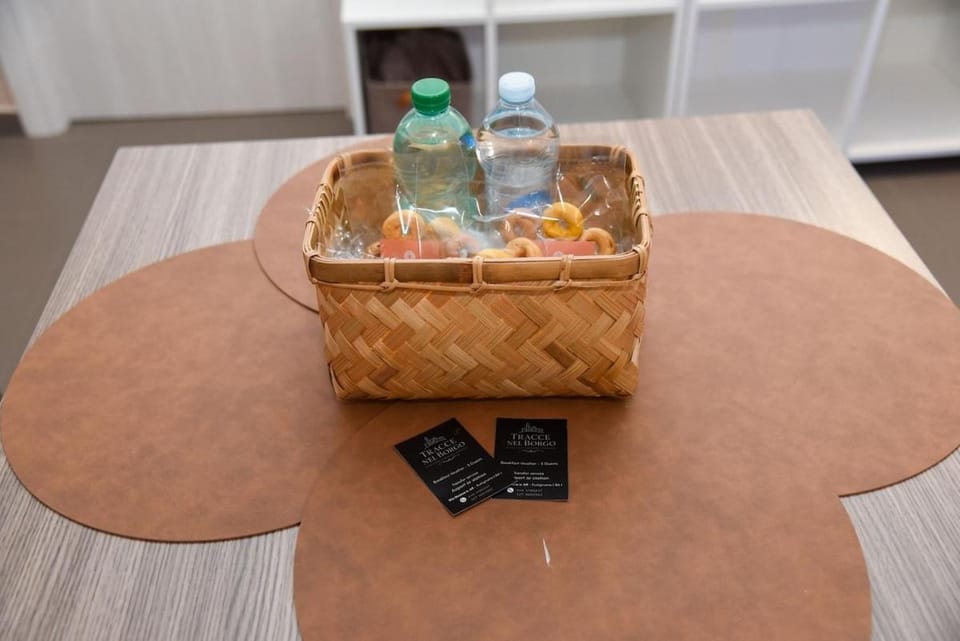 Food and drinks, Food, Drinks