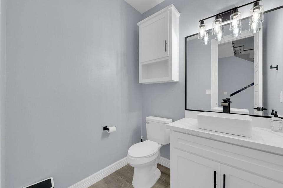 Relax and Unwind in this Modern Spacious Townhome Apartment in Pharr