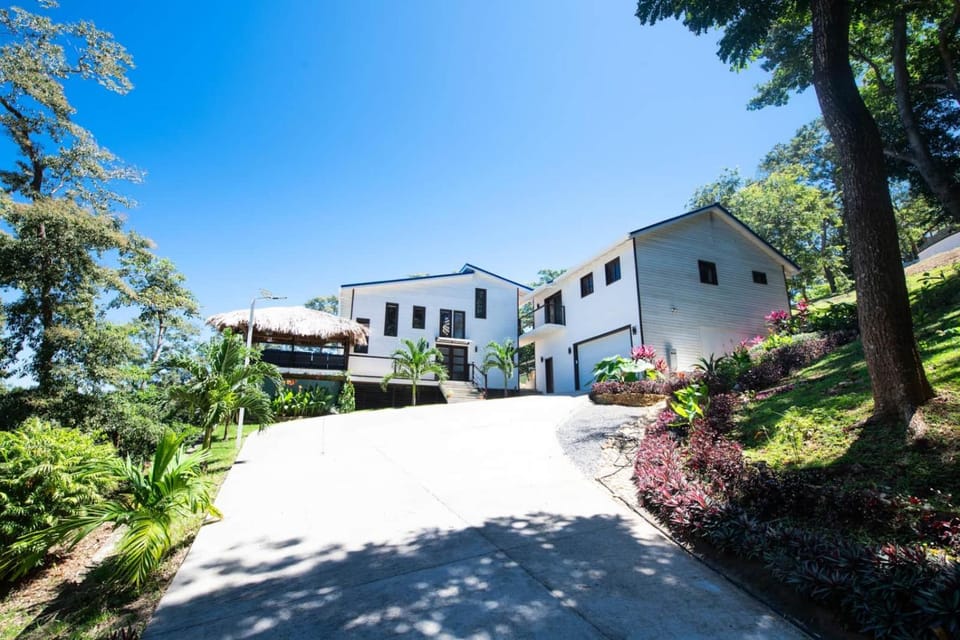 Pickleball in Paradise 1Br Access to the beach Apartment in Bay Islands Department
