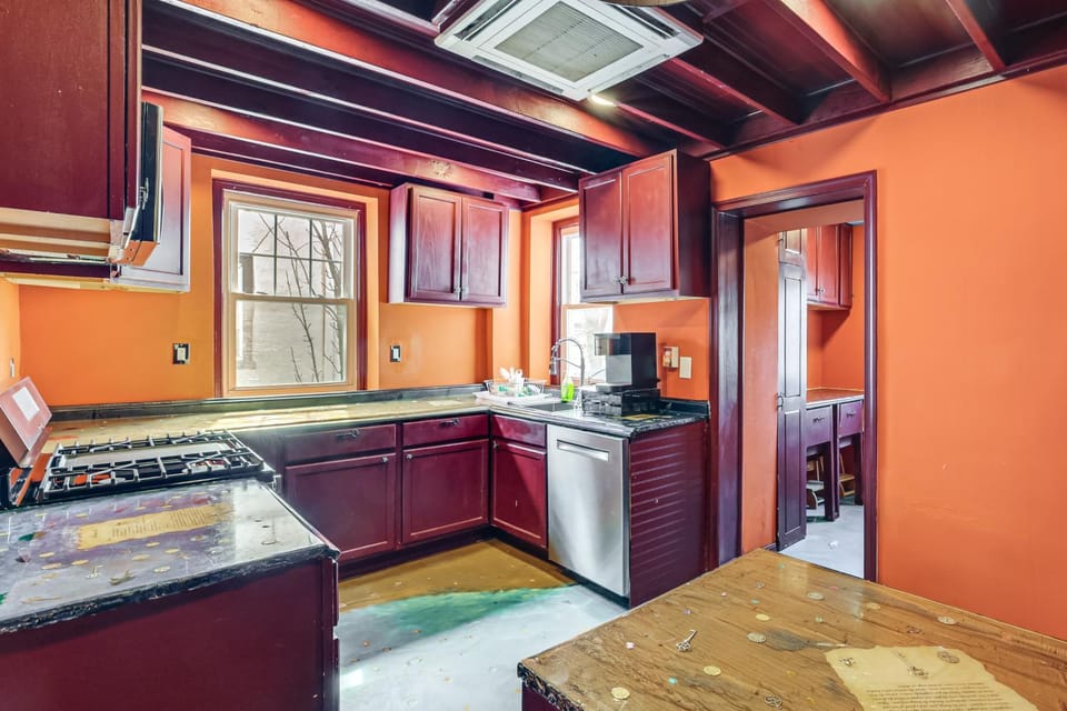 Walk to Suburban Square! Ardmore Home w/ Deck House in Ardmore