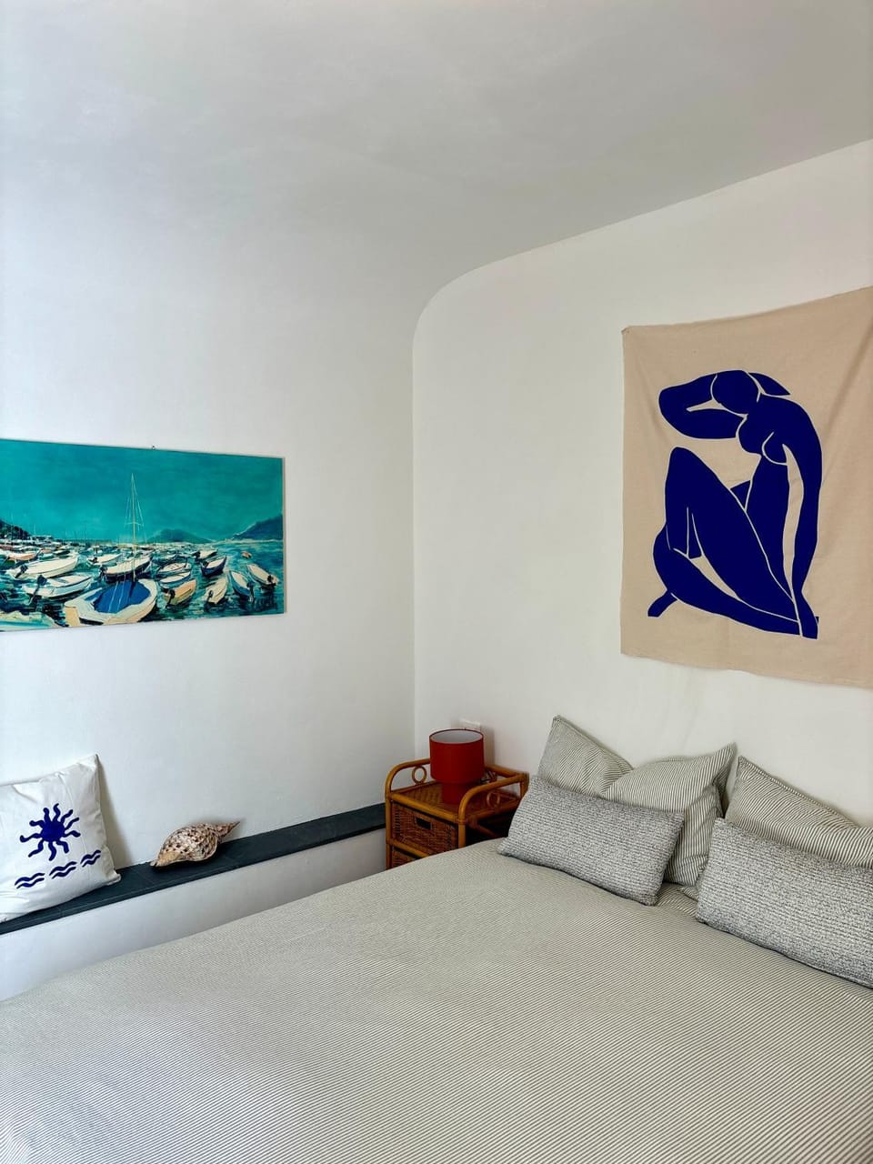 Bed, Decorative detail, Bedroom