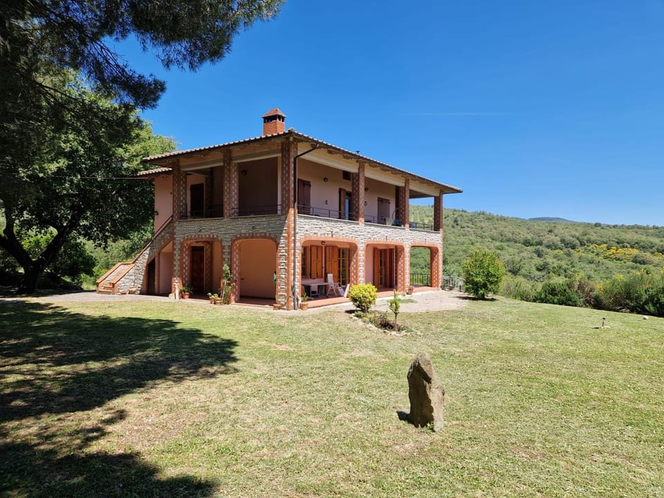 Property building, Spring, Day, Natural landscape, Garden, Garden view