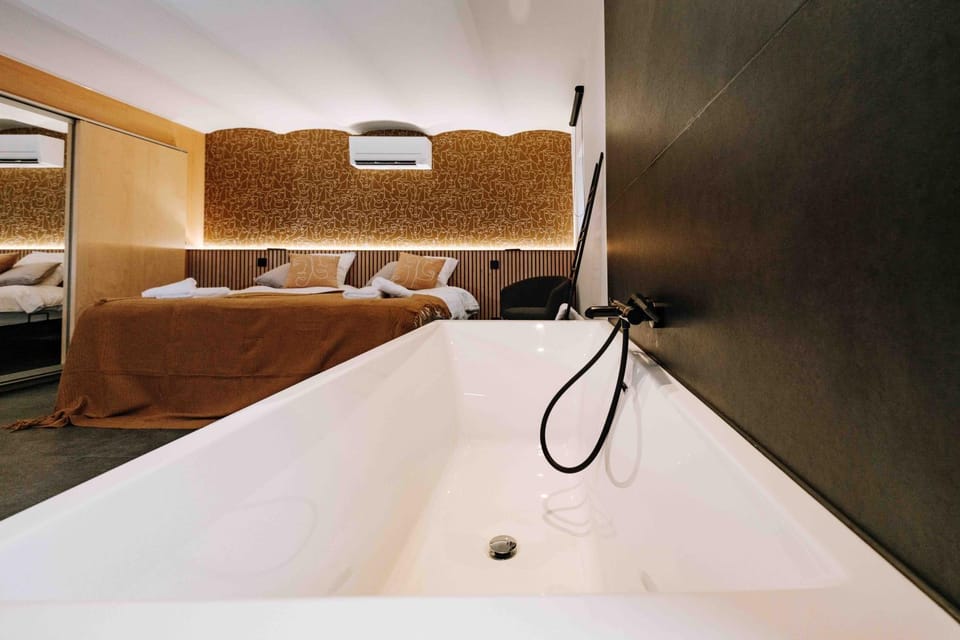 Bathroom, Bath