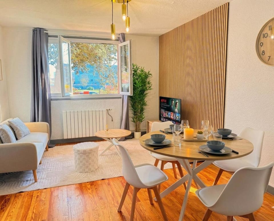 La Voix de Noëlle · Parking gratuit, TV connecté Apartment in Villeurbanne