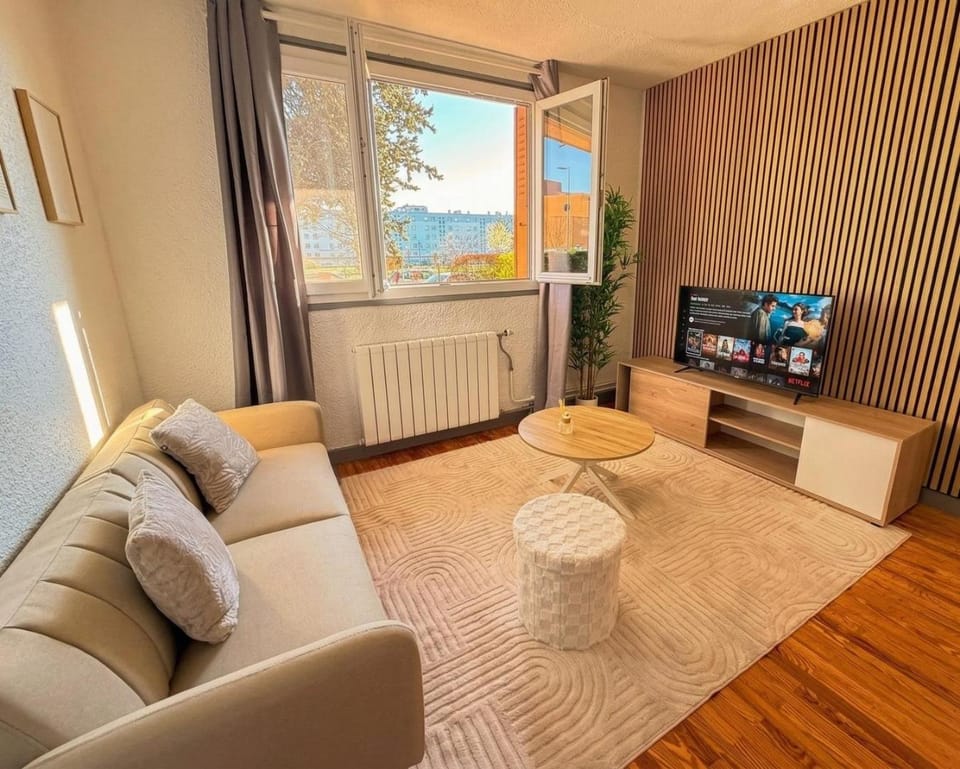 La Voix de Noëlle · Parking gratuit, TV connecté Apartment in Villeurbanne