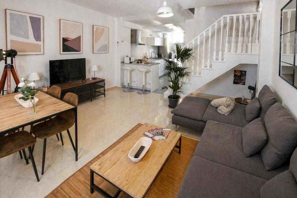Communal lounge/ TV room, Living room