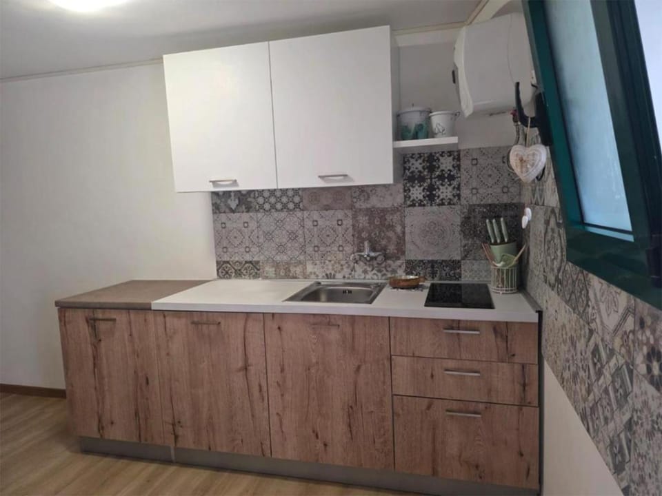 Dining area, stove, kitchen