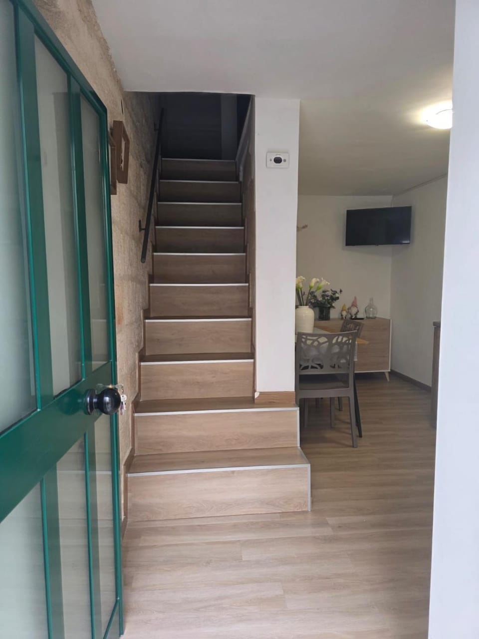 Facade/entrance, TV and multimedia
