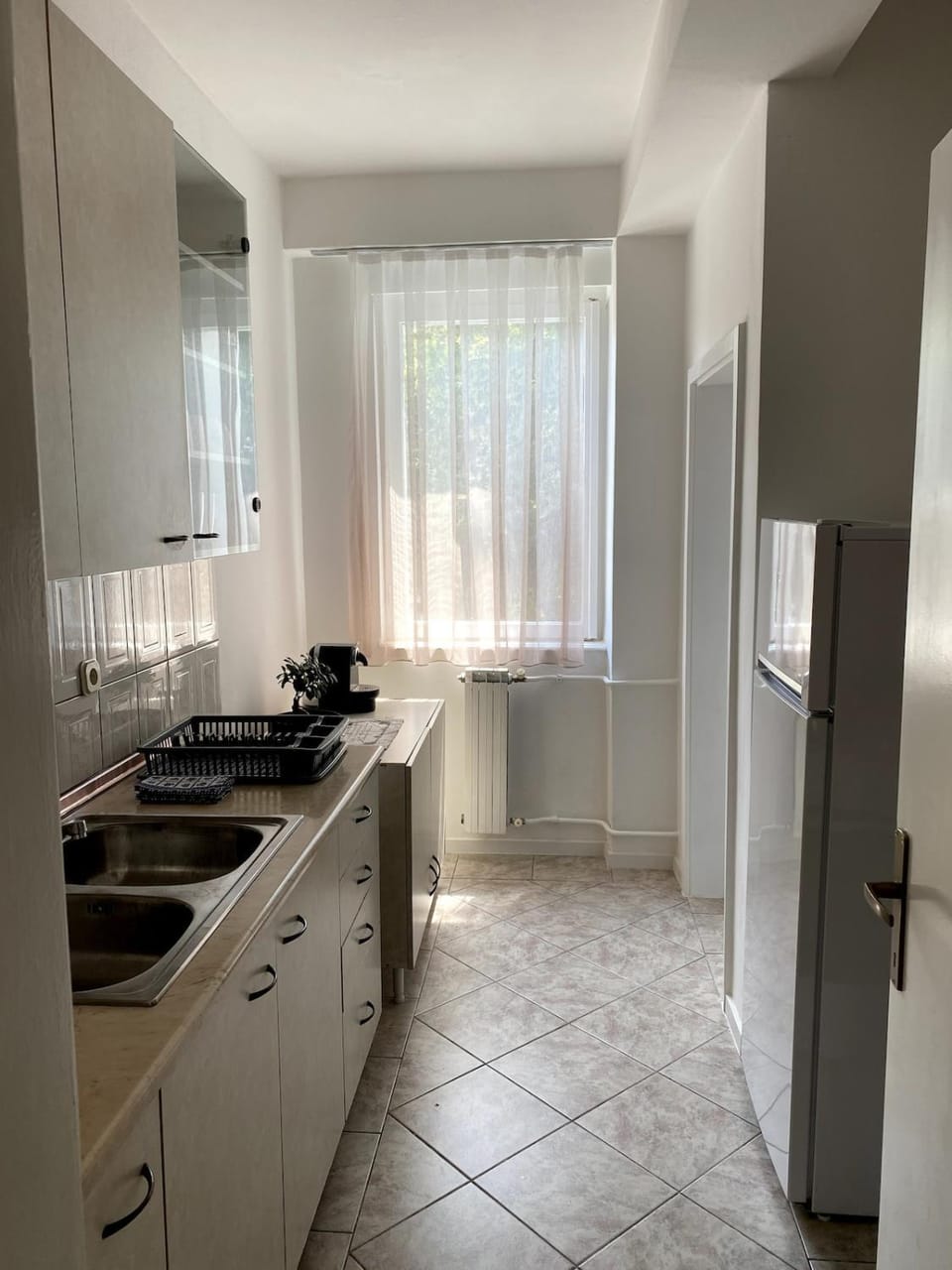TZK Lovely 1 BR Suite with Parking Spot Apartment in Skopje