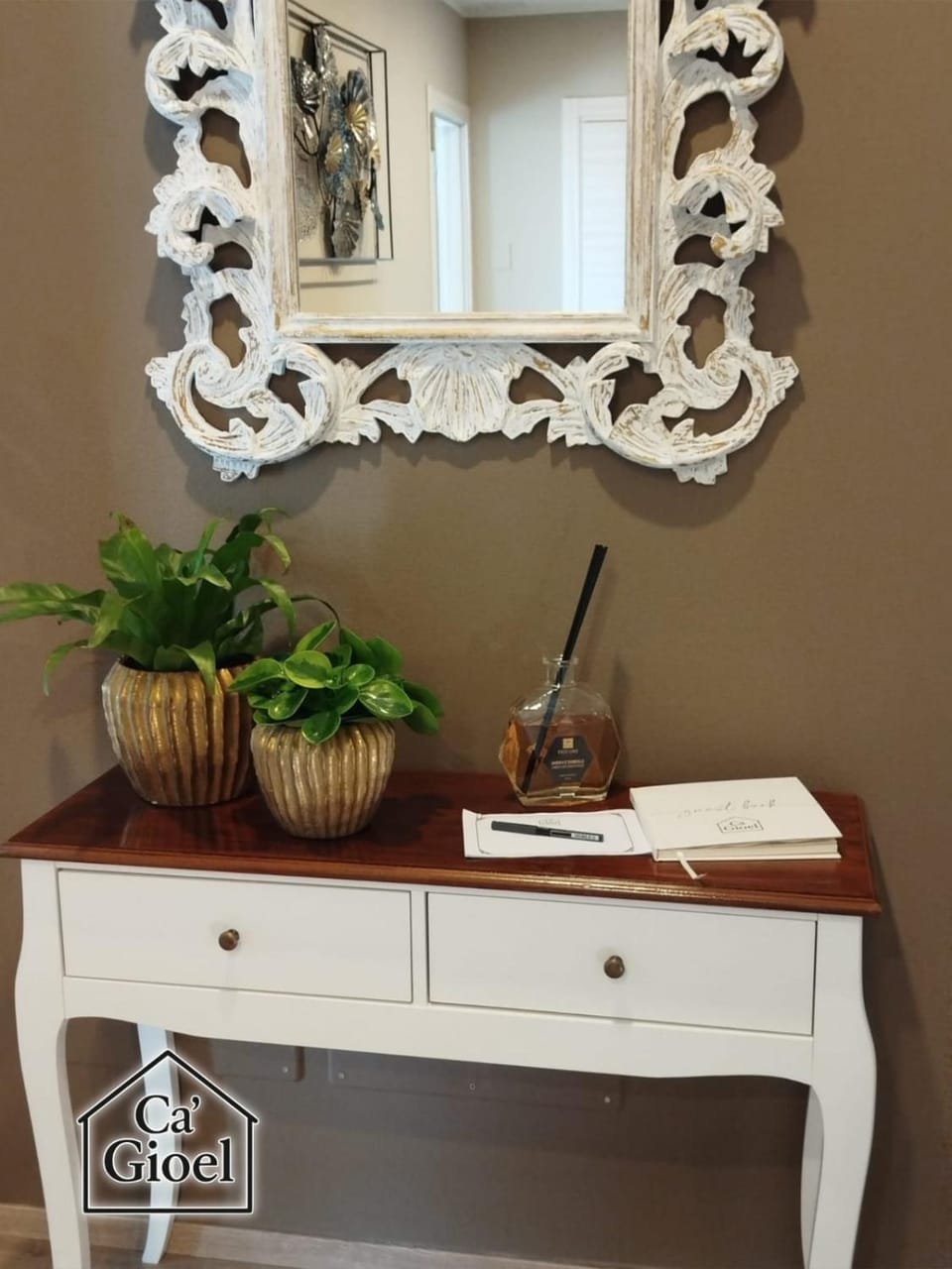 Decorative detail