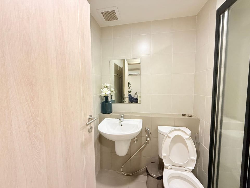 Toilet, Bathroom