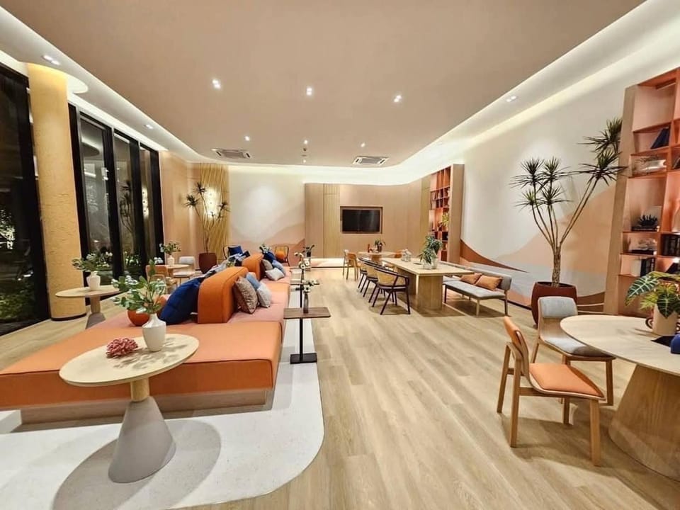 Communal lounge/ TV room
