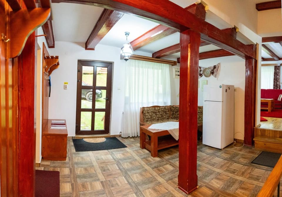 Cabana Cremenea Nature lodge in Brașov County