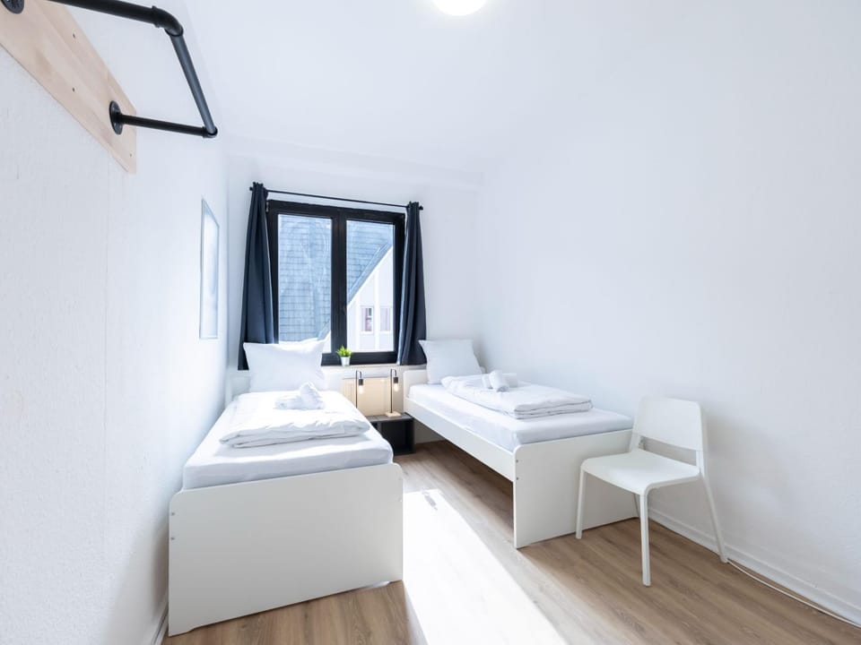 BudgetRoom 3 Schlafzimmer Workers Home Apartment in Neuss