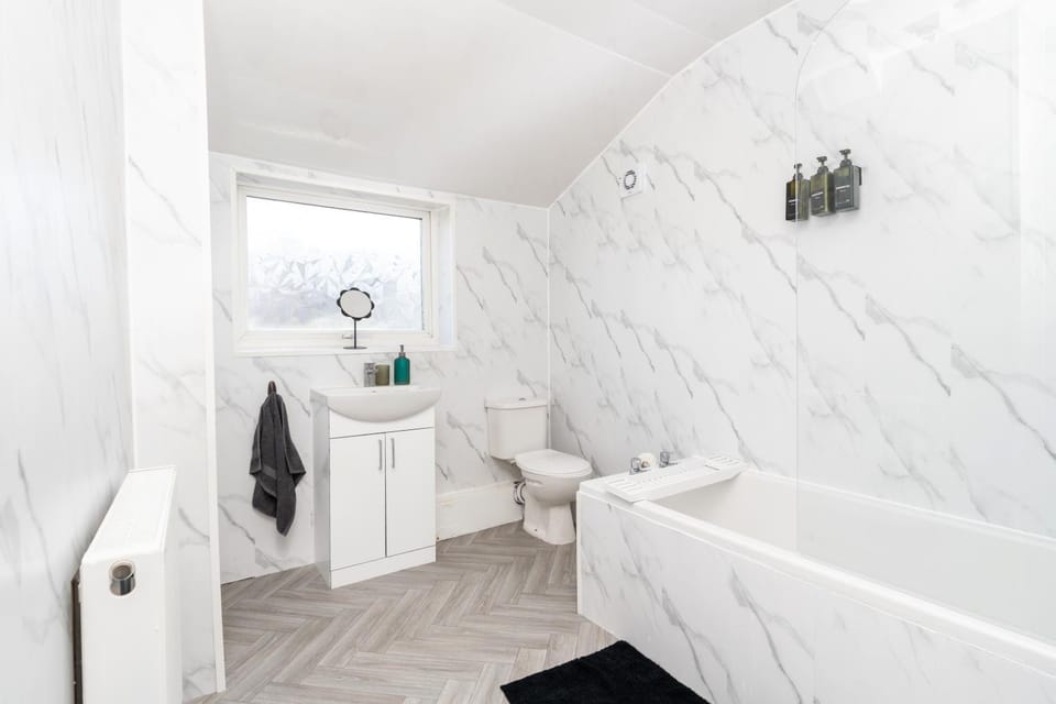 Toilet, Bathroom, Bath, towels