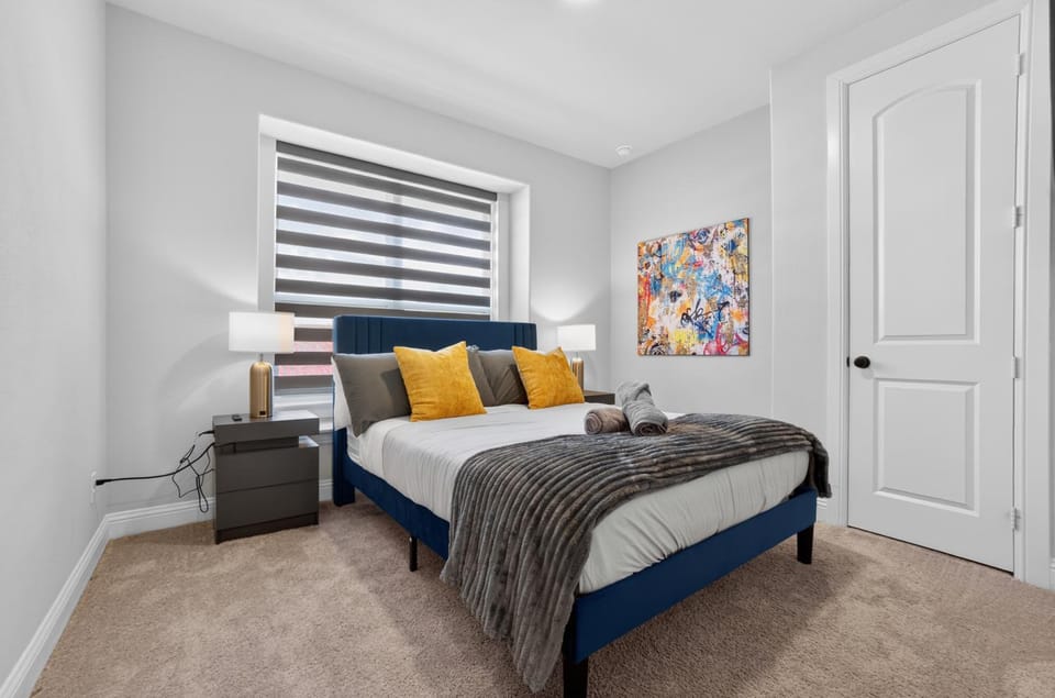 Bed, Photo of the whole room, Bedroom
