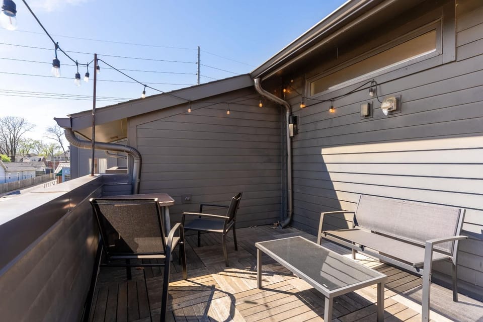 The Velvet Vinyl- Private Rooftop & Near Broadway House in Nashville