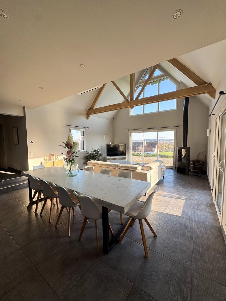 Living room, Dining area