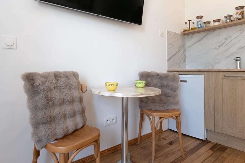 Property building, Living room