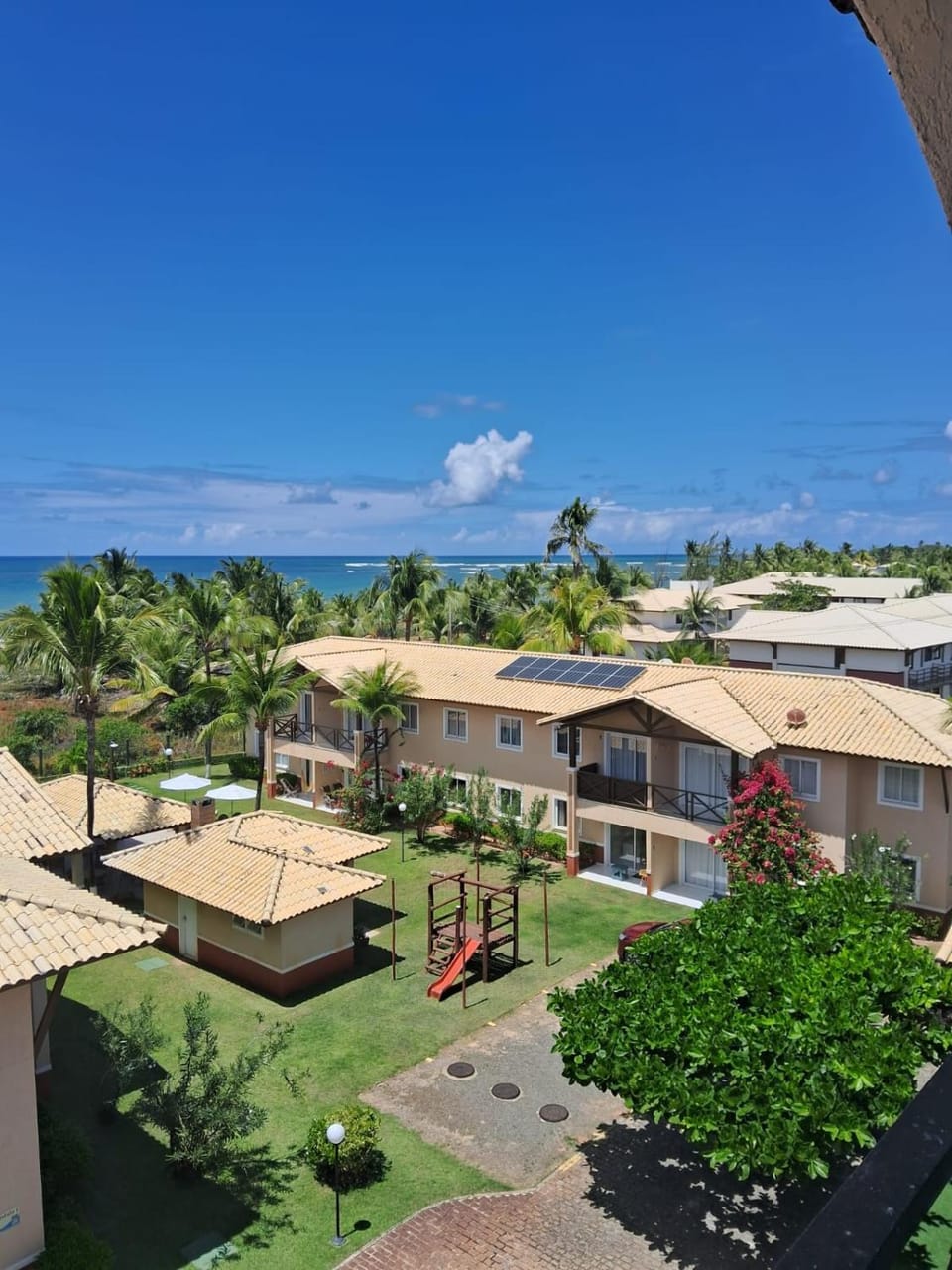 Village em Itacimirim próximo a praia, 3 quartos Apartment in State of Bahia
