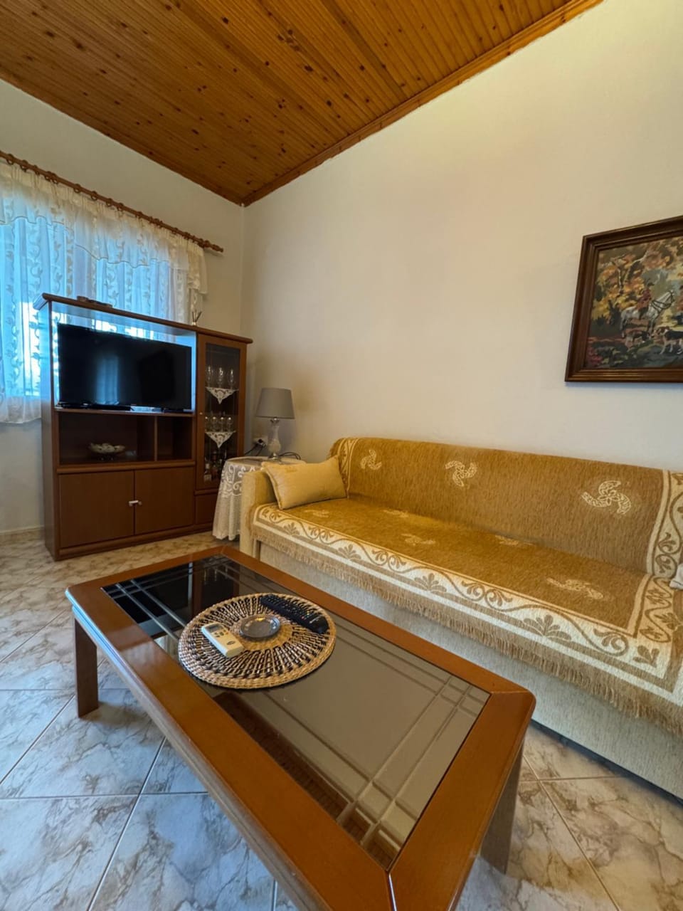 TV and multimedia, Seating area