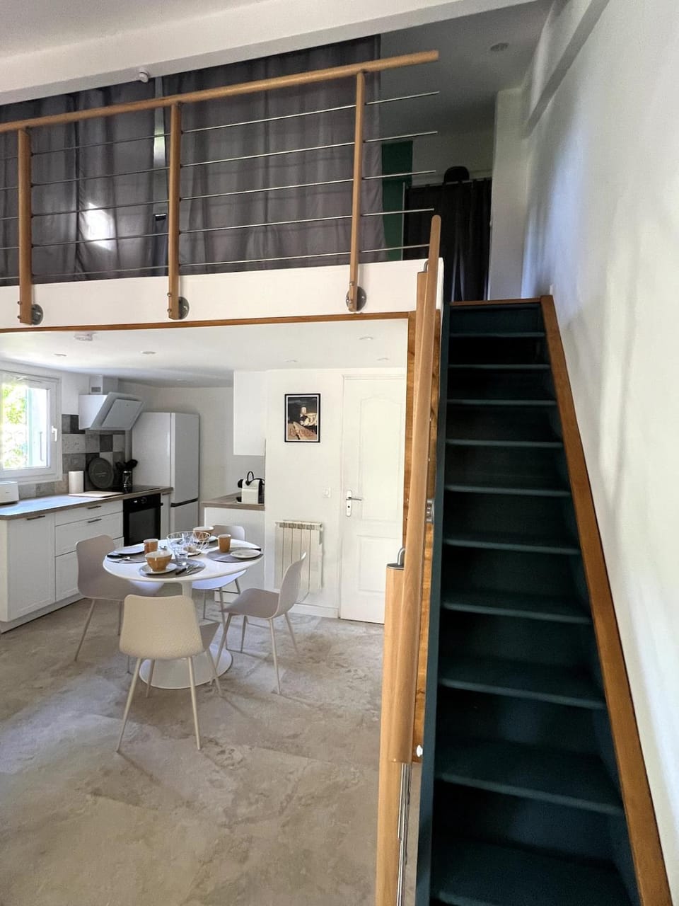 Dining area, kitchen