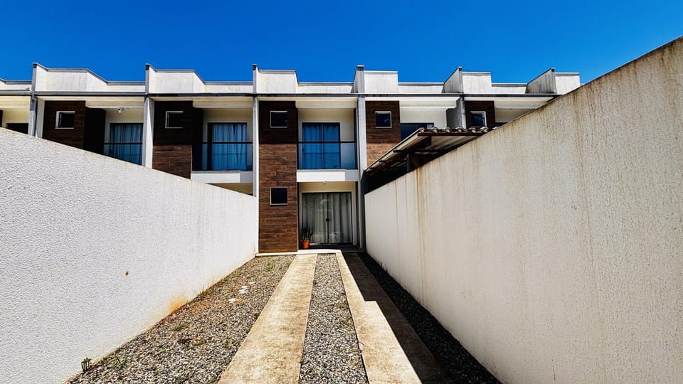 Facade/entrance, Parking