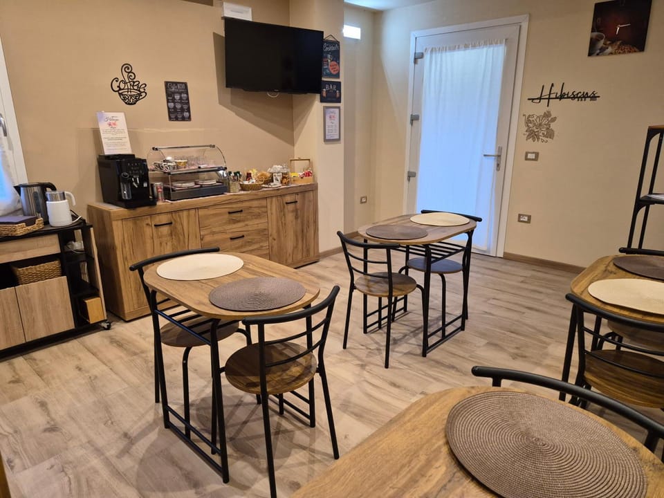 Communal lounge/ TV room, Lounge or bar