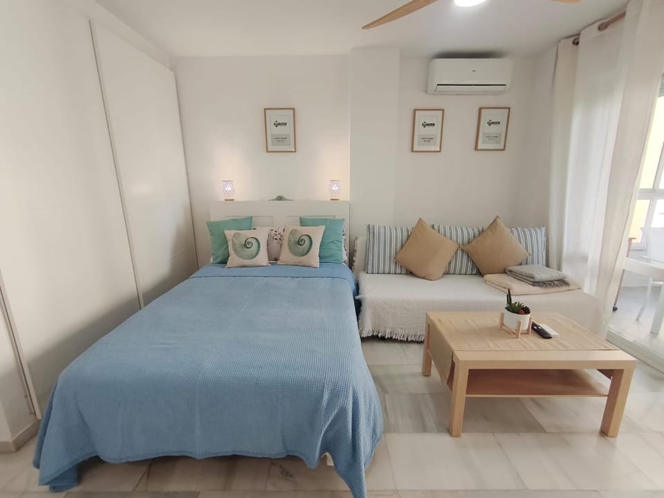Living room, Bedroom