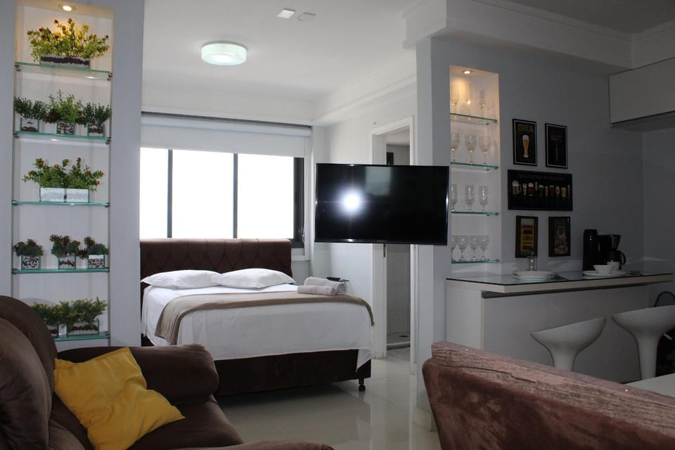Bed, TV and multimedia, Bedroom