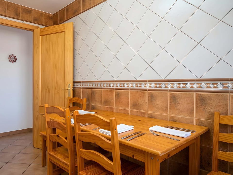 Casa cerca del pueblo terraza privada alquilamos a familias Apartment in La Janda