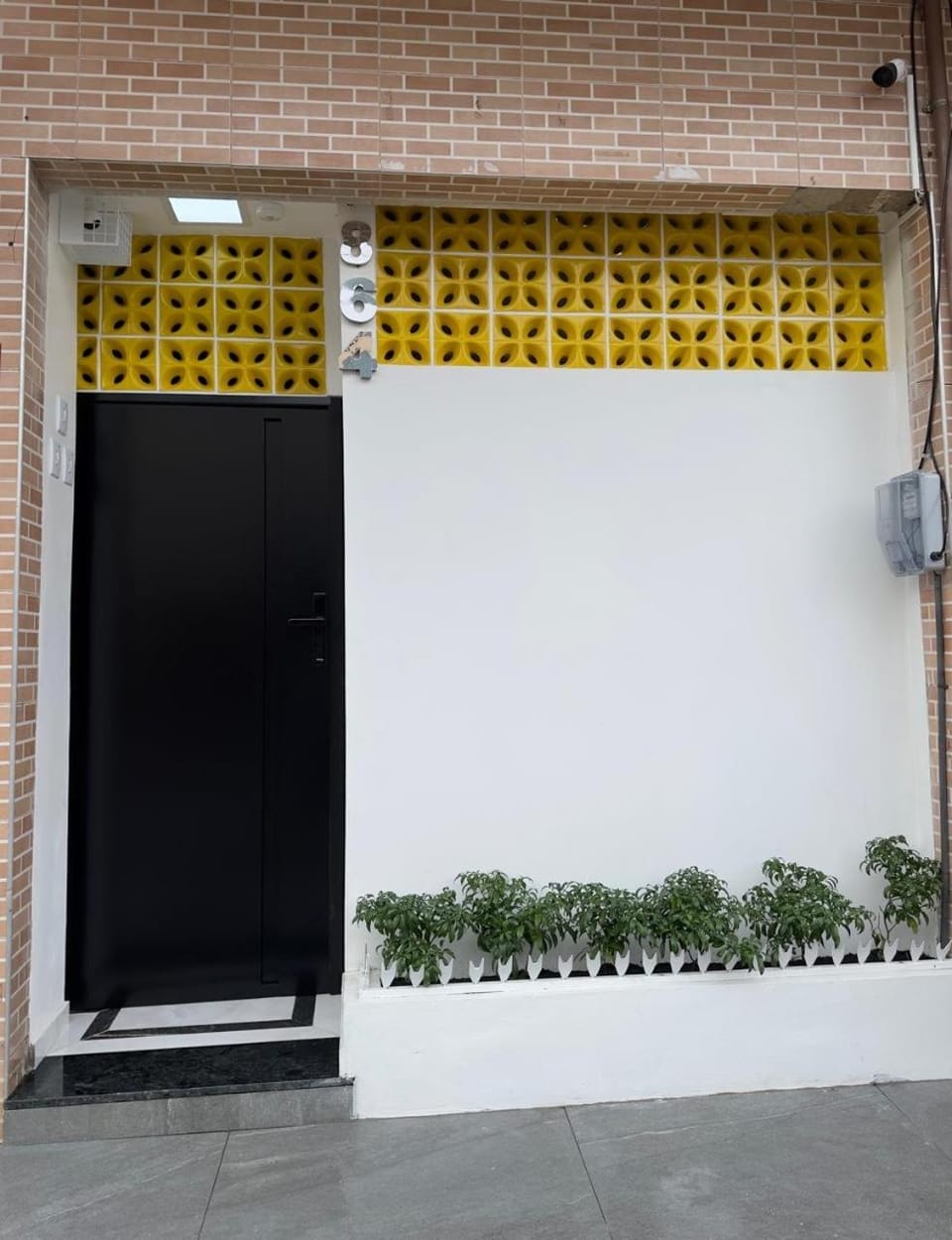 Facade/entrance