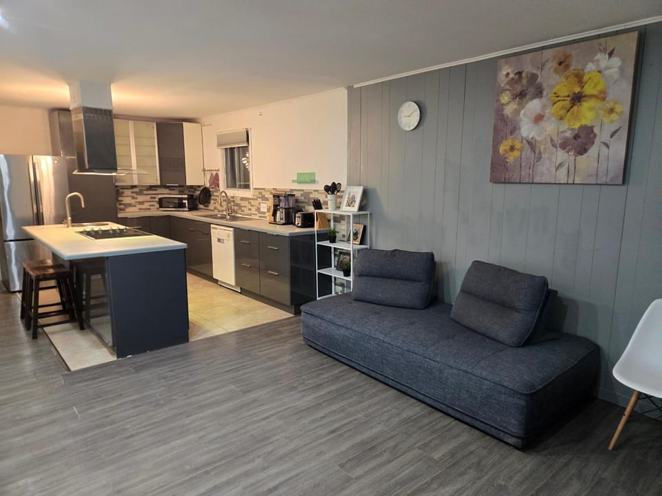 Brossard home Vacation rental in Brossard