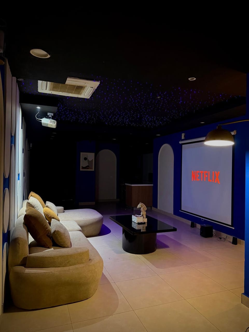 1 BR with indoor cinema, starlights & city view Apartment in Lahore