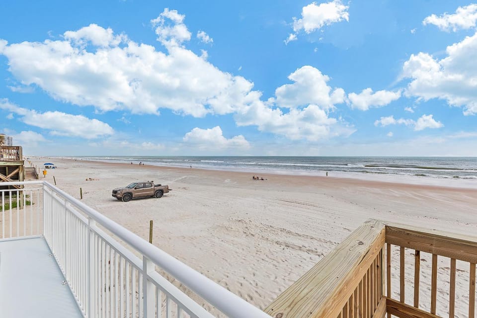 Ocean Breeze Resort 213 House in South Daytona