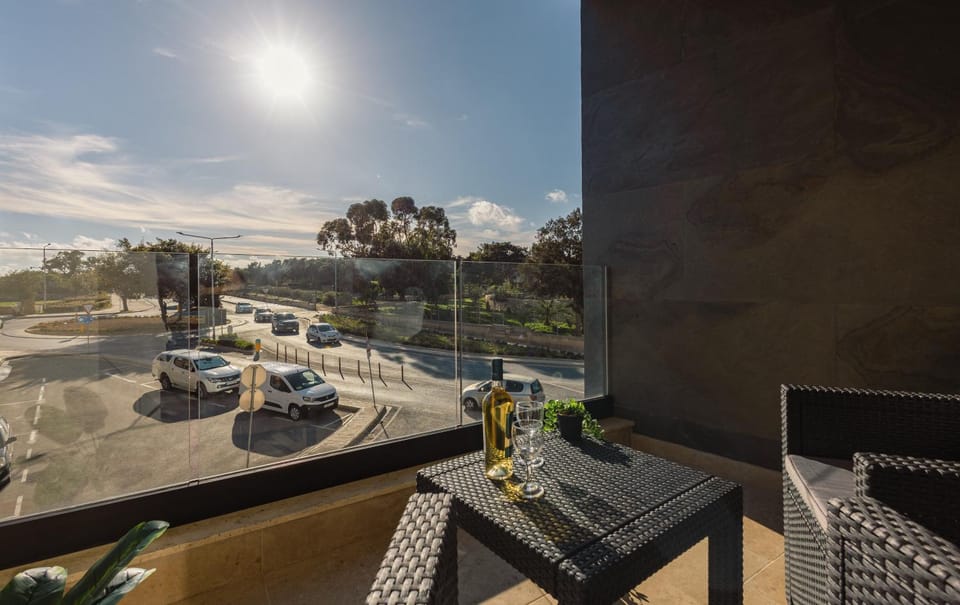 Neighbourhood, Natural landscape, View (from property/room), Parking