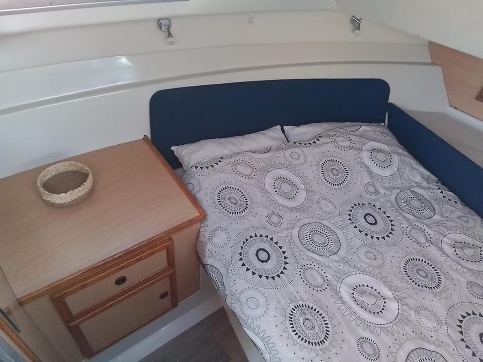 Horizon Vilaine, Logement insolite, Bateau à quai Docked boat in Brittany