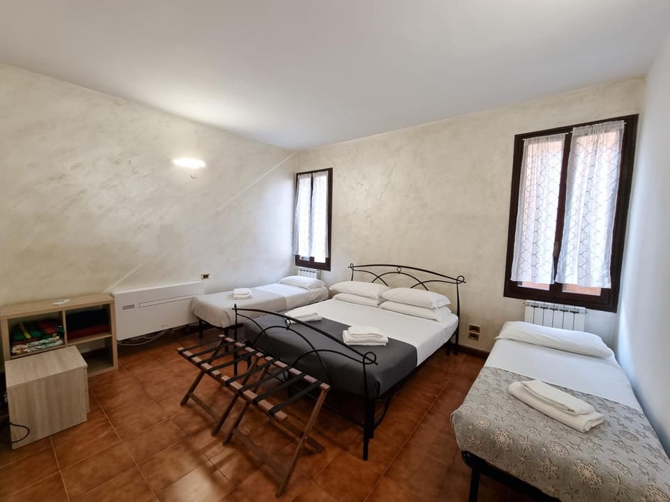 Rialto House Apartment in San Marco