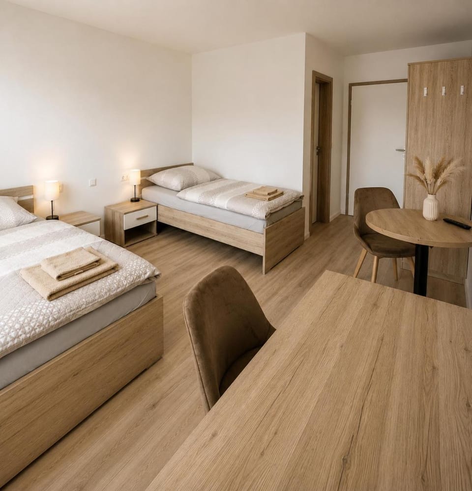 Photo of the whole room, Seating area, Bedroom