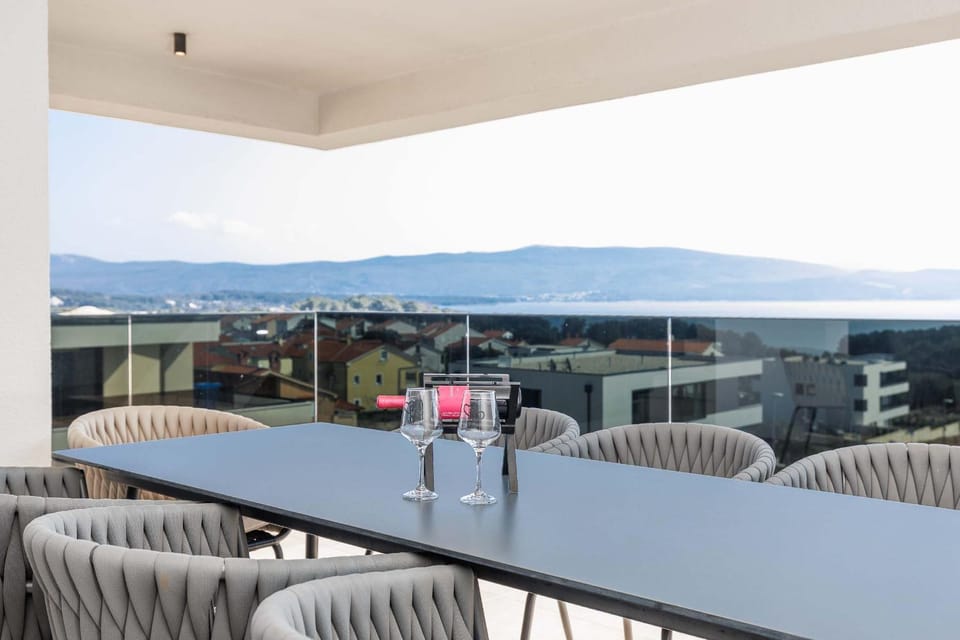View (from property/room), Balcony/Terrace, Balcony/Terrace, Mountain view