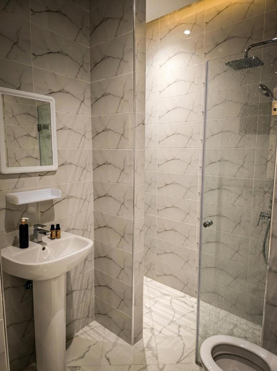 Shower, Toilet, Bathroom