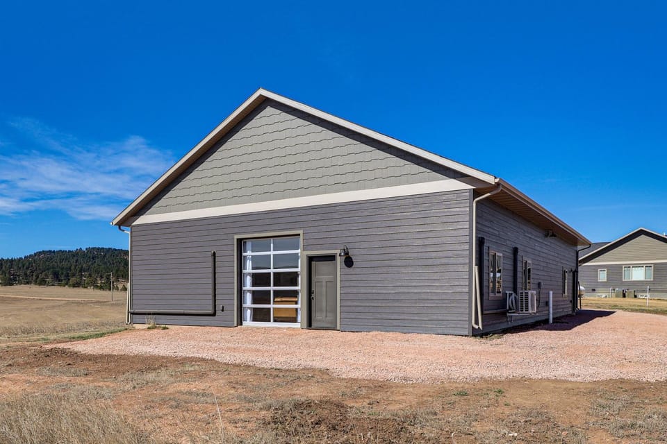 Escape to the Black Hills! Modern Countryside Home House in Black Hills