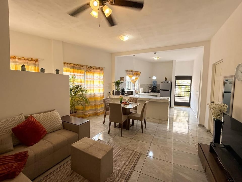 TV and multimedia, Living room, Dining area