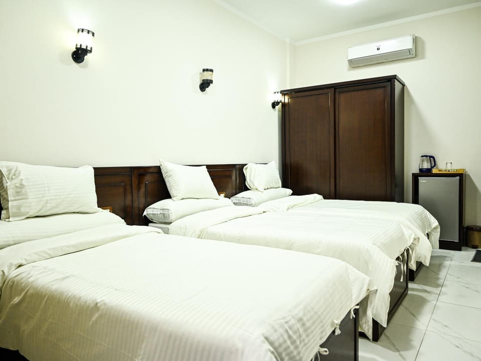 Bed, wardrobe, air conditioner