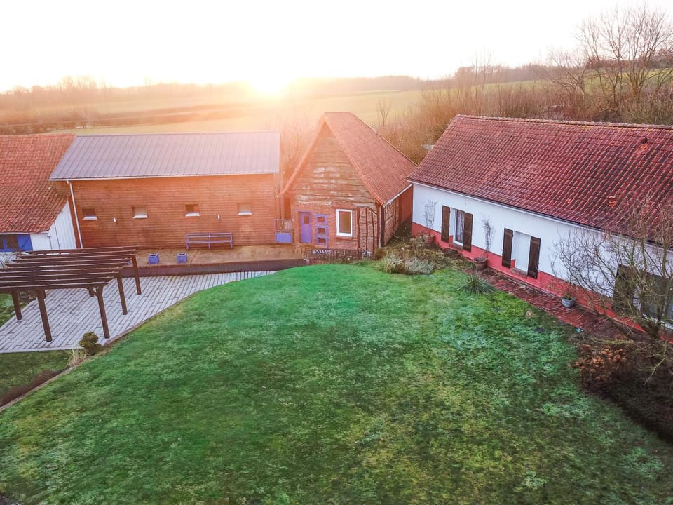 Property building, Spring, Day, Natural landscape, Garden, Garden view
