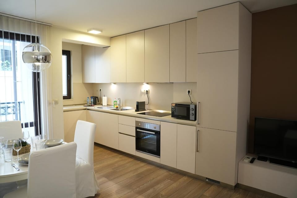 Kitchen or kitchenette, kitchen