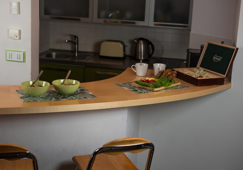 Kitchen or kitchenette, Breakfast, kitchen, kitchen