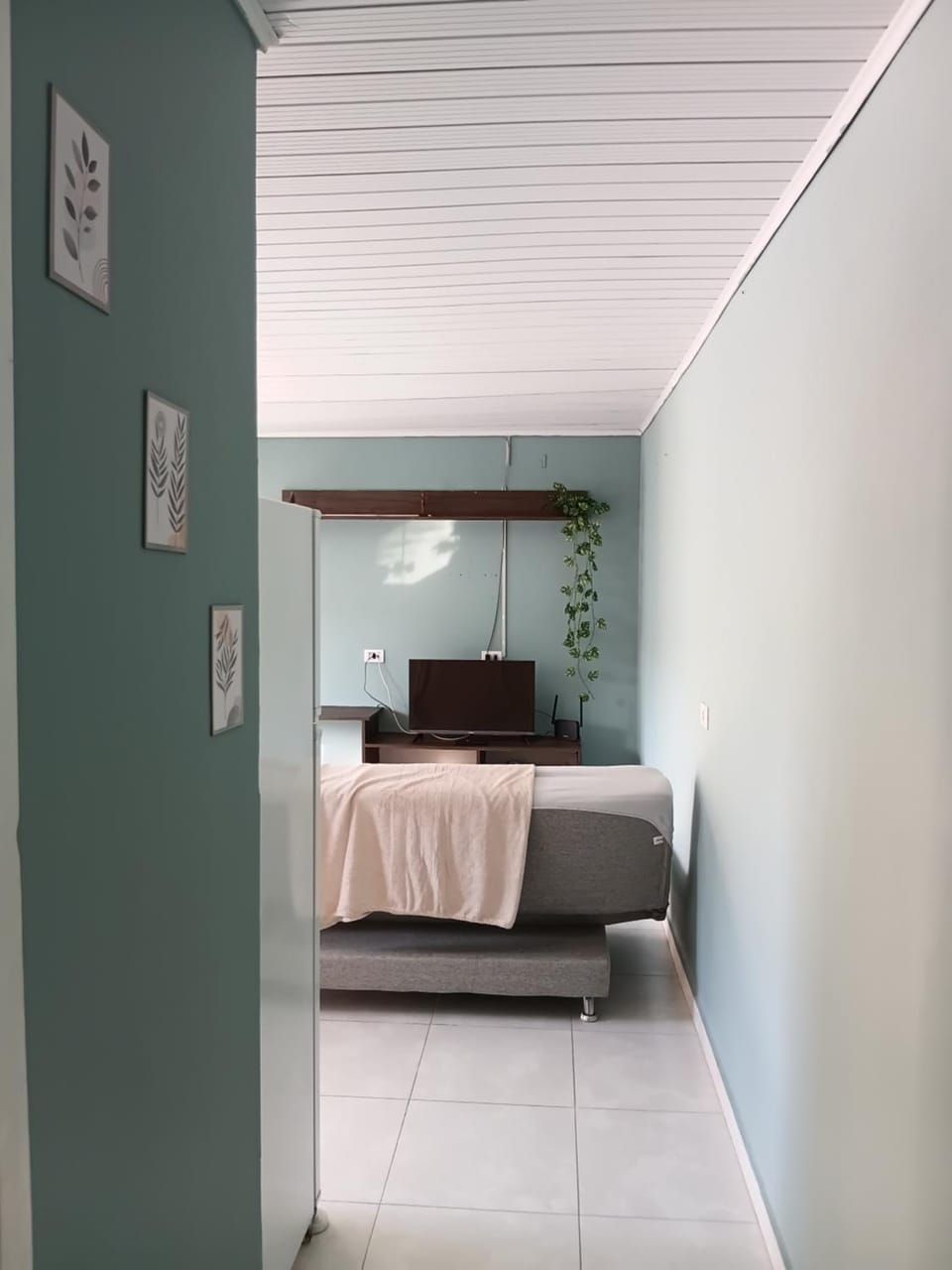 Kit net próx com estacionamento Br 376 House in São José dos Pinhais